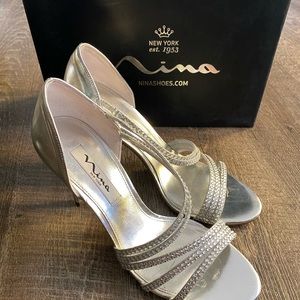 Nina Silver Coretta Formal Sandal Women’s Size 8 with original box